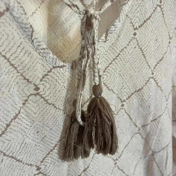 Oliphant Cream Tunic Blouse - Picture 4 of 8